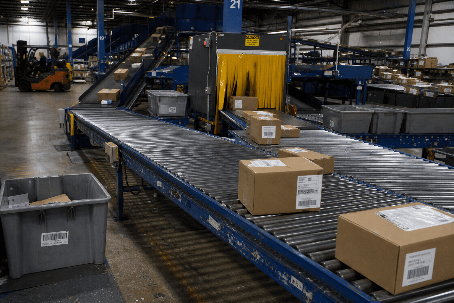 Photograph of Conveyor / Sortation automation in a modern industrial facility